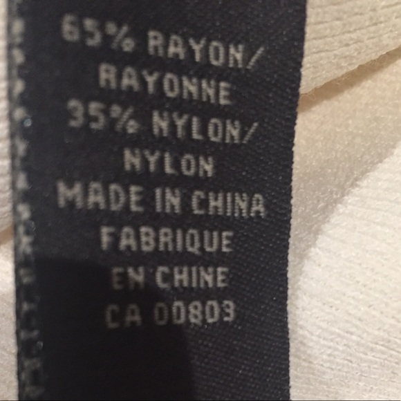 ⬇️Price Drop⬇️Cream long sleeve shrug - Picture 4 of 5